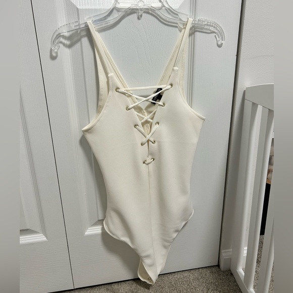 Express White Bodysuit - Picture 1 of 10